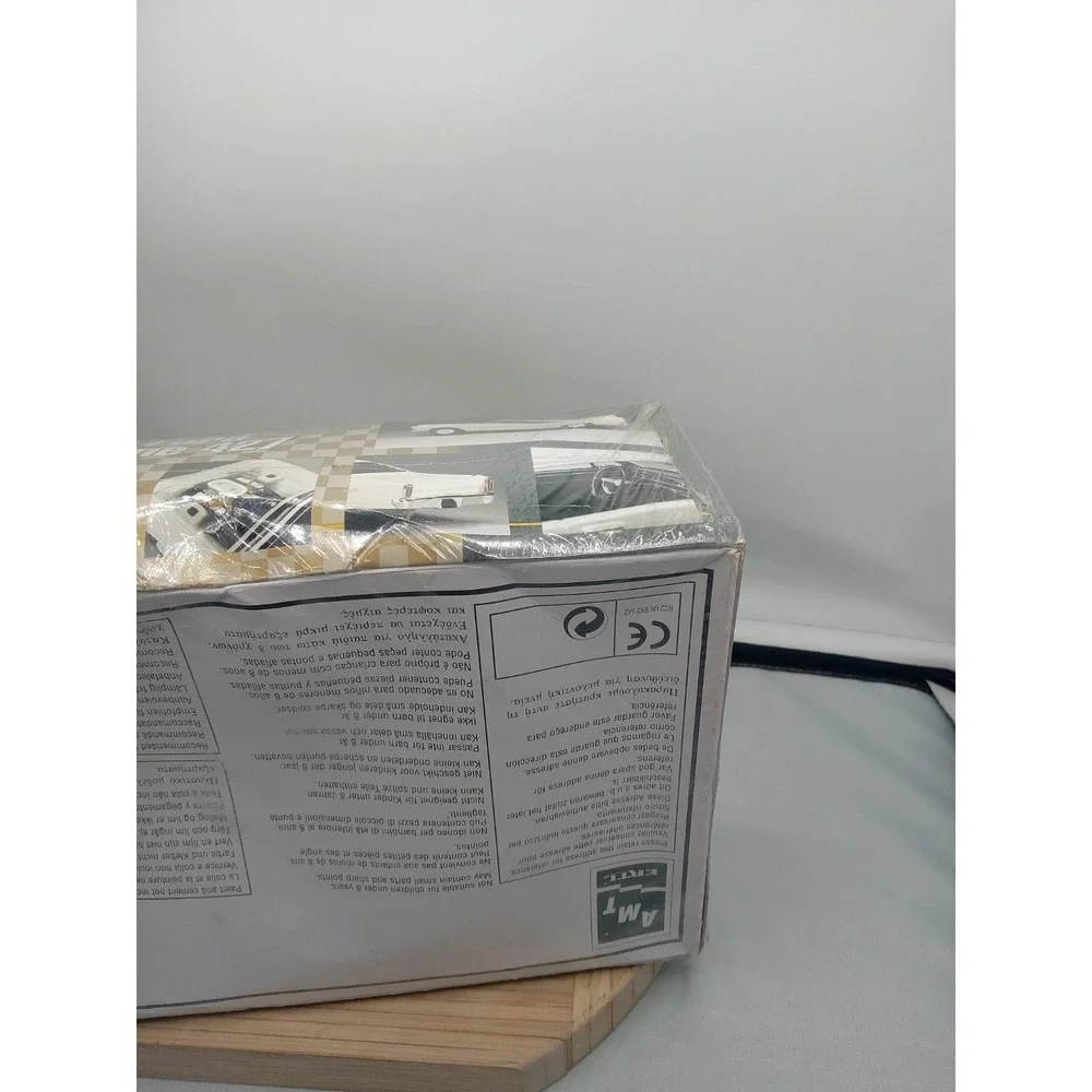 1/25 SCALE AMT  MODEL KIT 1966‎ FORD FAIRLANE 427 #38214 Smashed Box